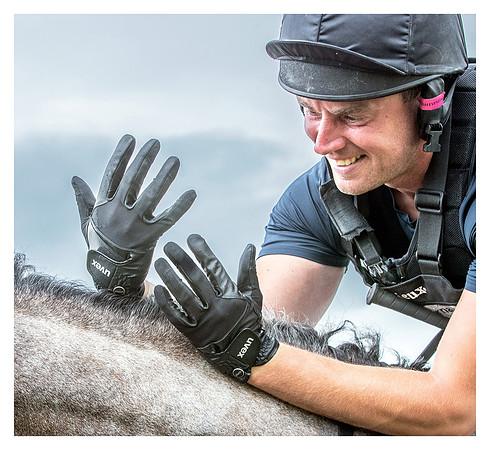lucky-gloves