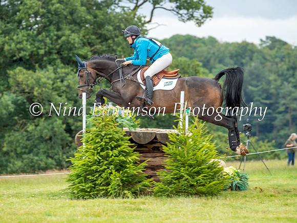 UPTON24---062