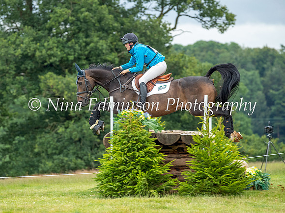 UPTON24---063