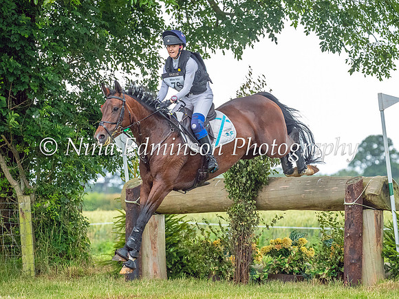 UPTON24---081