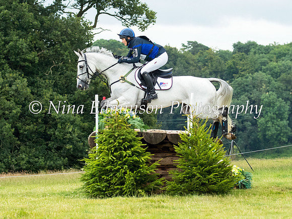 UPTON24---067