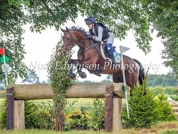 UPTON24---077