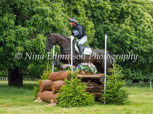 UPTON24---084