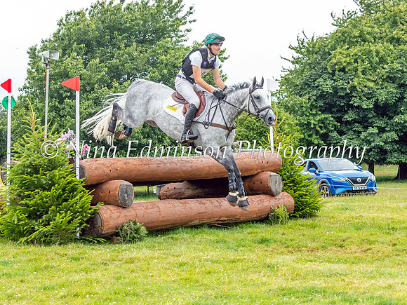 UPTON24---061